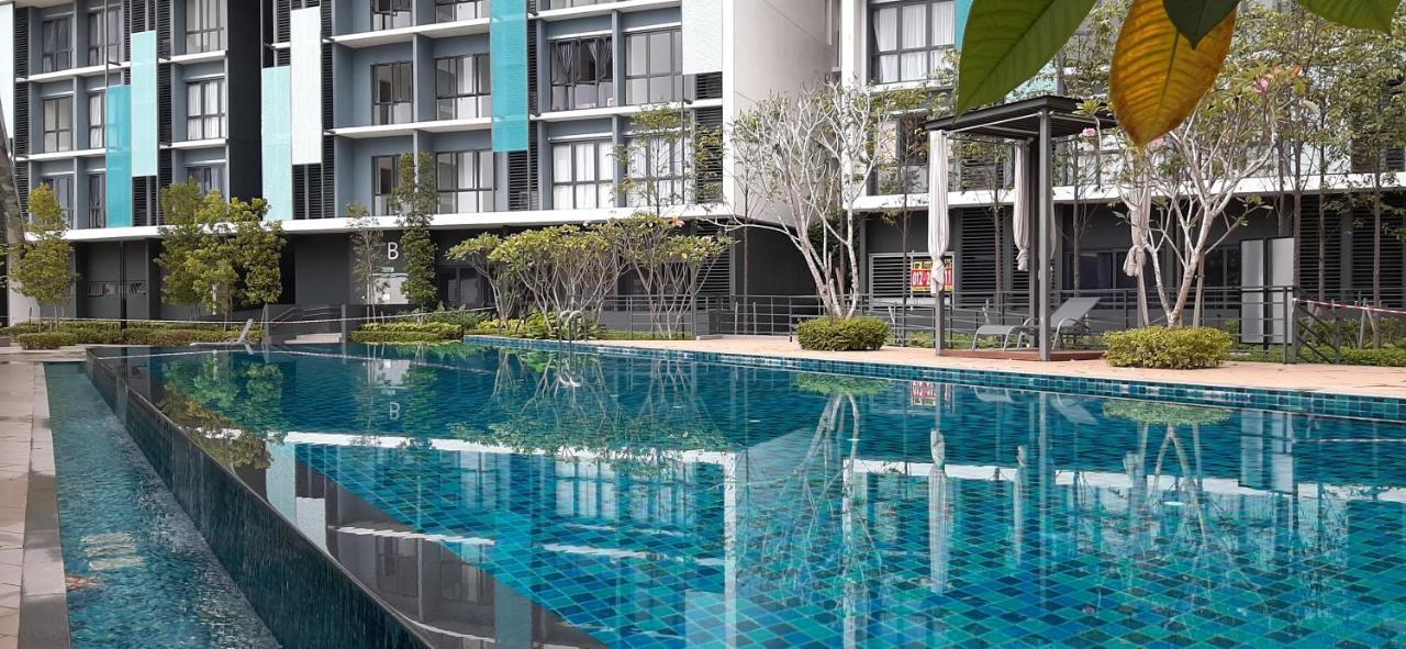 Cozystay @ Core Soho Suite Klia Sepang Eksteriør bilde